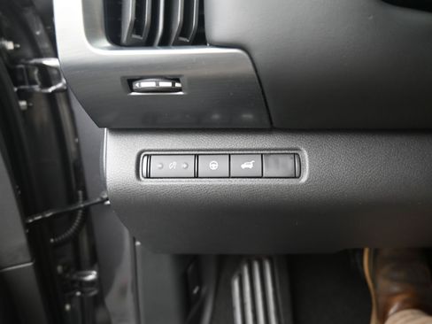 New 2026 Nissan Pathfinder SL w/ SL Premium Package FWD image 12