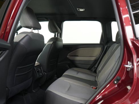 Used 2025 Subaru Forester Premium AWD/4WD image 18