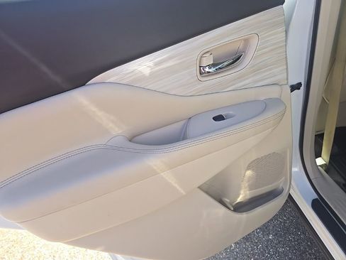 Used 2018 Nissan Murano Platinum image 36