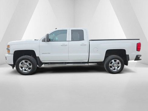 Used 2015 Chevrolet Silverado 2500 LT w/ Z71 Package, Off-Road AWD/4WD image 8