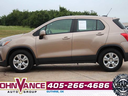 Used 2018 Chevrolet Trax LS FWD image 5