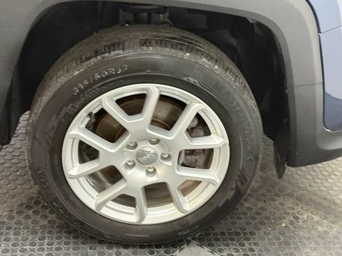 Used 2020 Jeep Renegade Latitude w/ Cold Weather Group AWD/4WD image 13