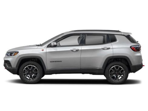 Used 2023 Jeep Compass Trailhawk w/ Trailhawk Convenience Group image 8