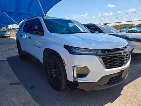 Used 2023 Chevrolet Traverse Premier w/ Redline Edition FWD image 2