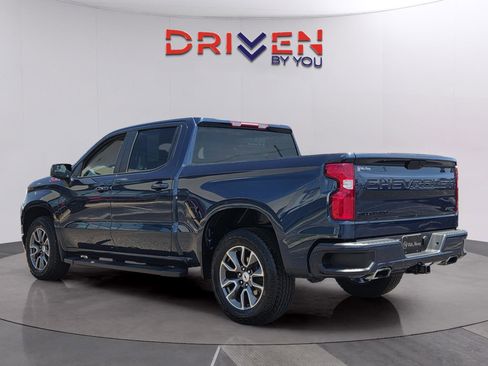 Used 2022 Chevrolet Silverado 1500 RST w/ Z71 Off-Road Package AWD/4WD image 3