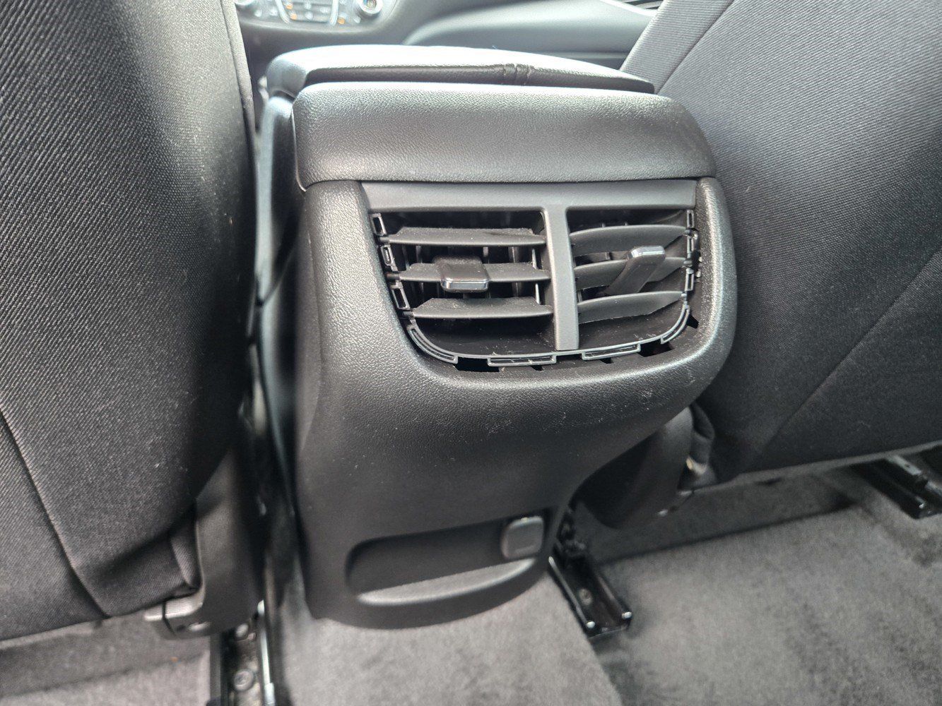 Used 2025 Chevrolet Malibu LT FWD image 27