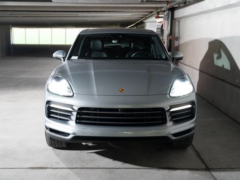 Certified 2023 Porsche Cayenne AWD/4WD image 6