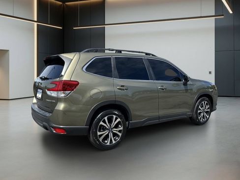 Used 2022 Subaru Forester Limited AWD/4WD image 6