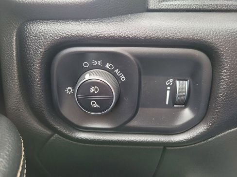 Used 2024 RAM 2500 Big Horn image 28