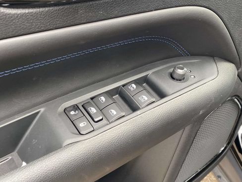 New 2026 Jeep Compass Latitude AWD/4WD image 44