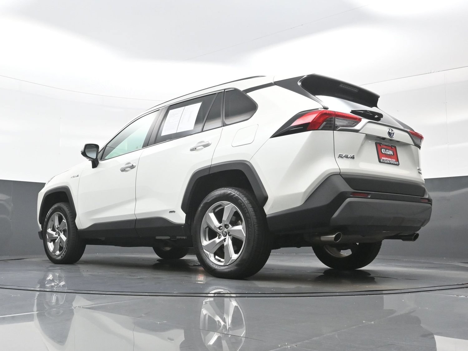 Used 2021 Toyota RAV4 Limited AWD/4WD image 32