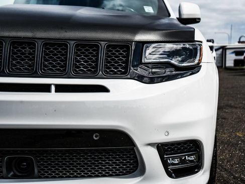 Used 2019 Jeep Grand Cherokee SRT AWD/4WD image 10
