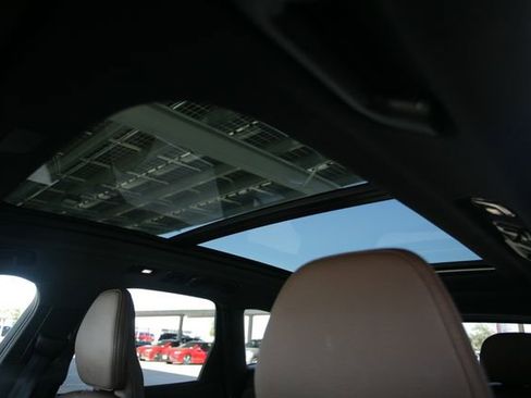 Used 2022 Volvo XC60 T8 Inscription Expression w/ Advanced Package image 28