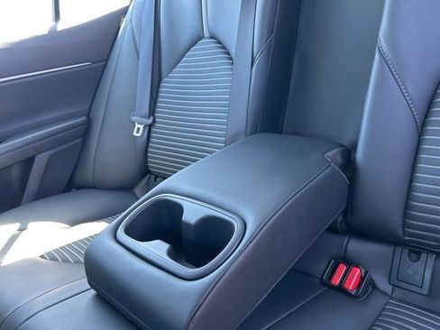 Used 2020 Toyota Camry SE w/ Audio Package FWD image 32