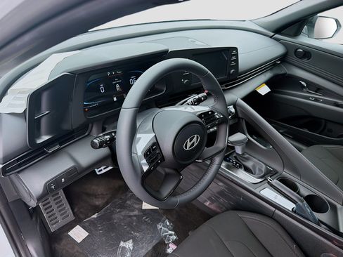 New 2026 Hyundai Elantra Sport FWD image 7