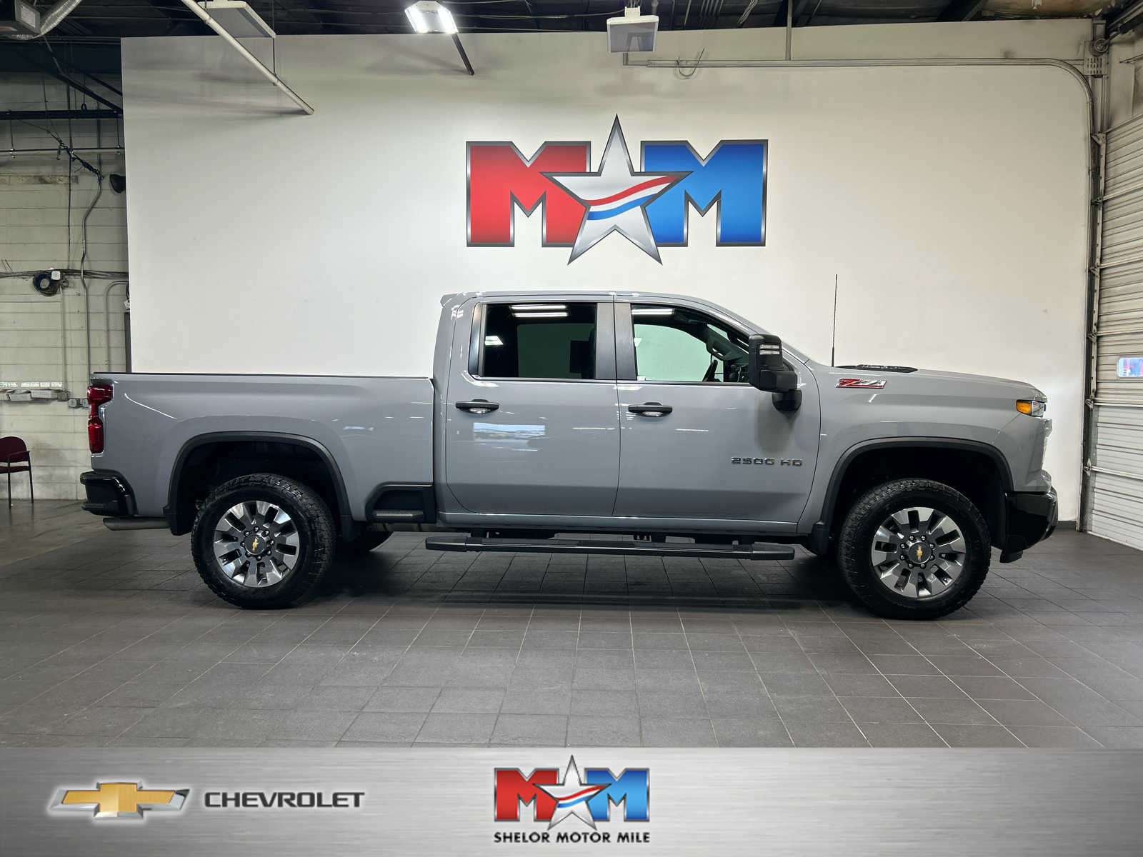 Used 2024 Chevrolet Silverado 2500 Custom w/ Custom Convenience Package AWD/4WD image 1