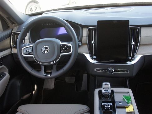 New 2026 Volvo XC90 B6 Ultra image 10