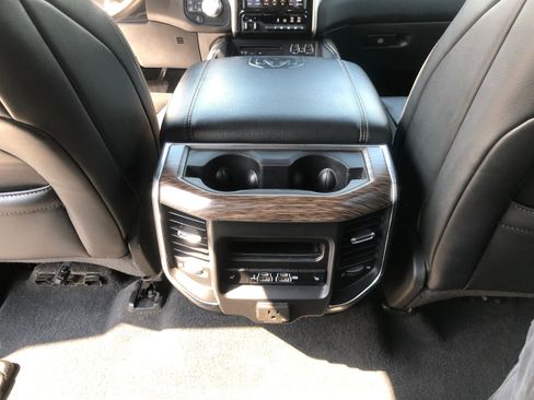 Used 2019 RAM 1500 Laramie image 12