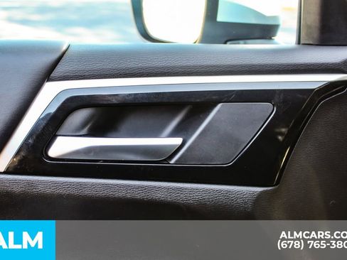 Used 2024 Mitsubishi Outlander SE image 39