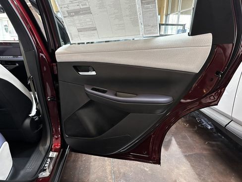 New 2026 Nissan Leaf Platinum+ w/ Illuminated Package FWD image 14