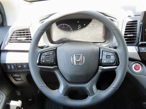 Used 2026 Honda Odyssey EX-L image 31