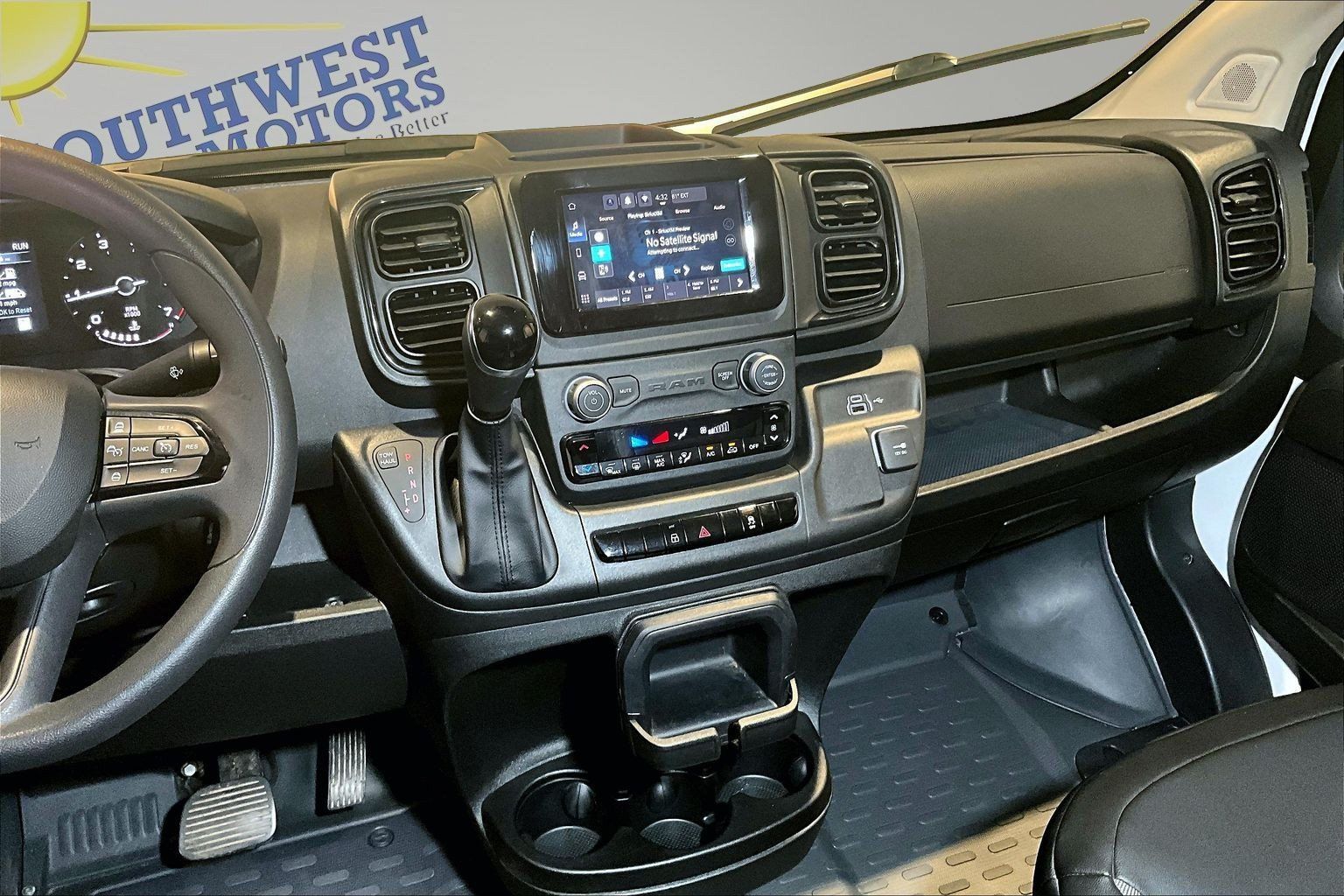 Used 2025 RAM ProMaster 3500 w/ Convenience Group FWD image 11