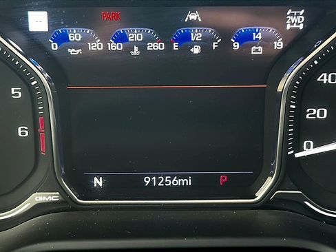 Used 2021 GMC Yukon Denali w/ LPO, Illumination Package image 28