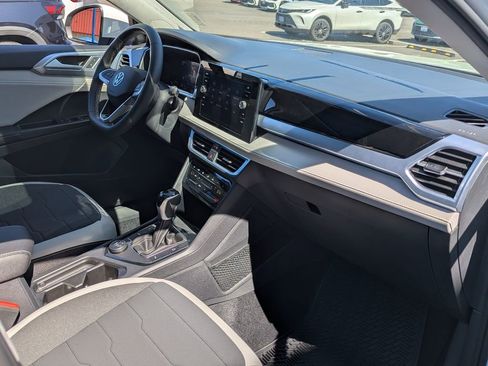 New 2026 Volkswagen Taos SE image 34