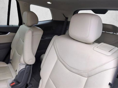 Used 2020 Cadillac XT6 Premium Luxury image 18