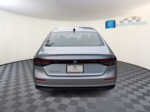 Certified 2025 Honda Accord SE image 5