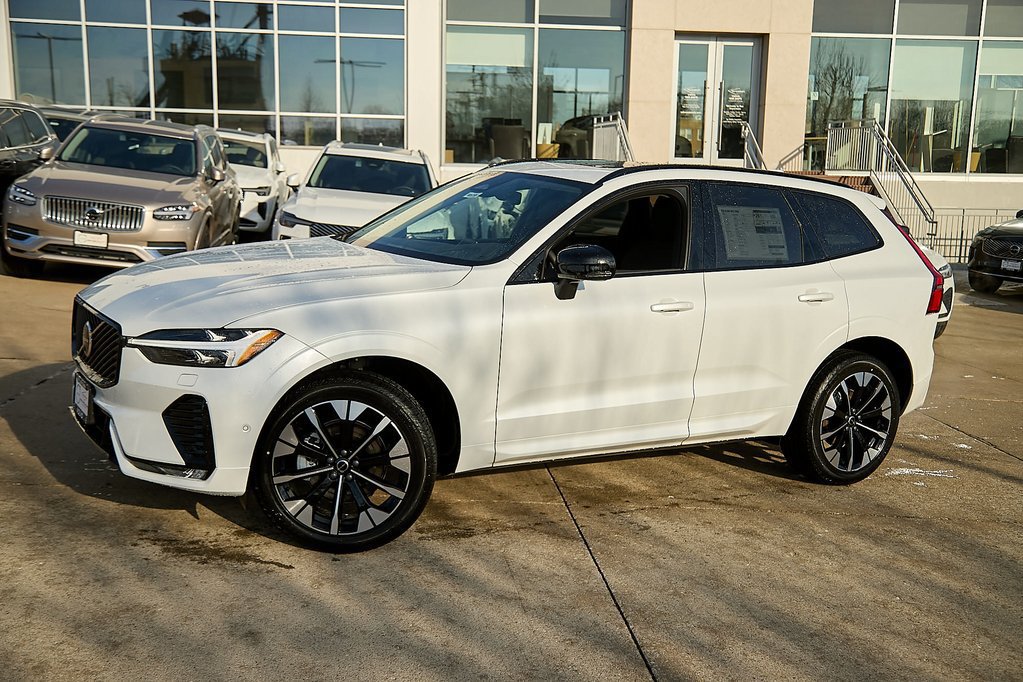 New 2026 Volvo XC60 B5 Plus w/ Climate Package AWD/4WD image 5