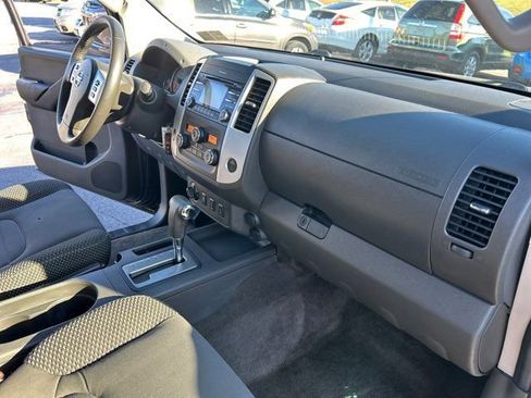 Used 2013 Nissan Frontier PRO-4X image 23