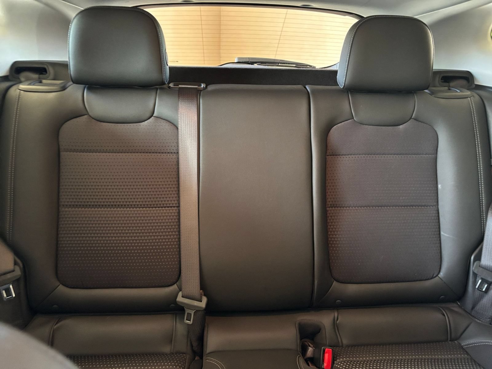 Used 2025 Chevrolet Trax LT FWD image 35