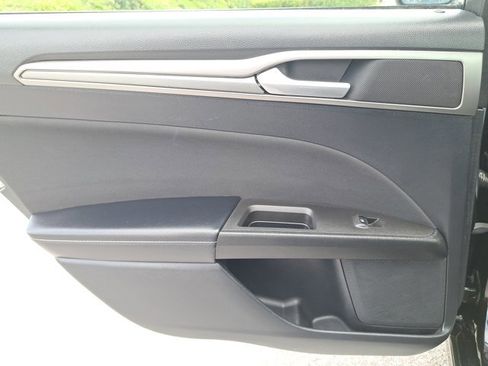 Certified 2020 Ford Fusion SE image 13