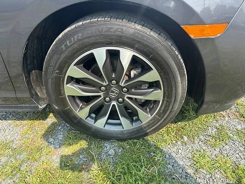 Used 2023 Honda Odyssey EX-L image 6