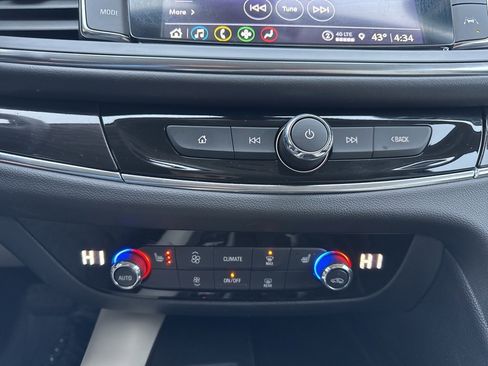 Certified 2024 Buick Enclave Essence w/ Technology Package image 28