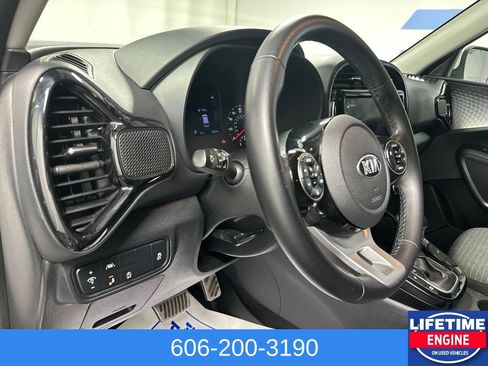 Used 2020 Kia Soul EX FWD image 17
