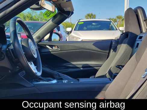 Used 2020 MAZDA MX-5 Miata Sport RWD image 2