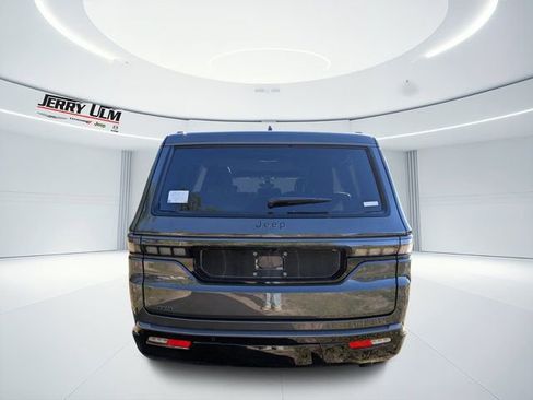 New 2026 Jeep Grand Wagoneer Limited AWD/4WD image 4