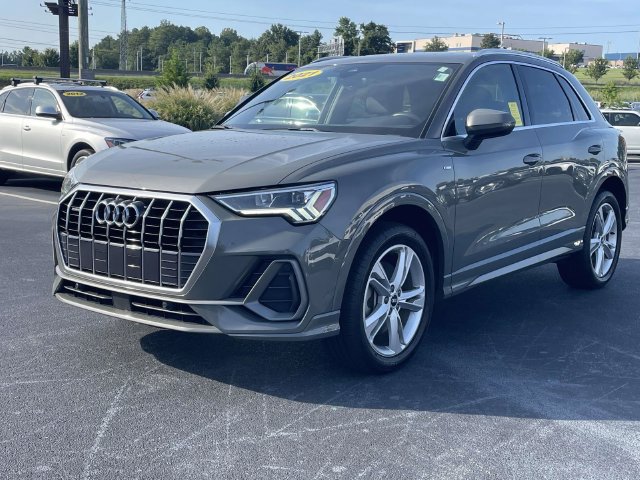 Used 2021 Audi Q3 2.0T Premium Plus w/ Premium Plus Package AWD/4WD image 3