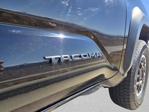 Used 2024 Toyota Tacoma TRD Off-Road image 12