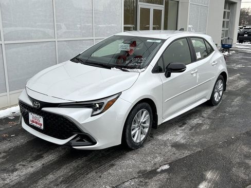 New 2026 Toyota Corolla SE image 2