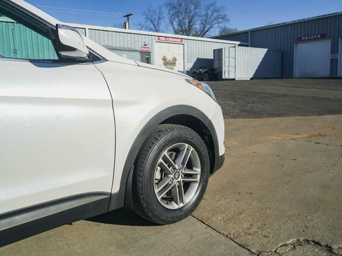 Used 2017 Hyundai Santa Fe Sport image 31