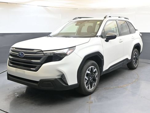 Used 2025 Subaru Forester Premium AWD/4WD image 1