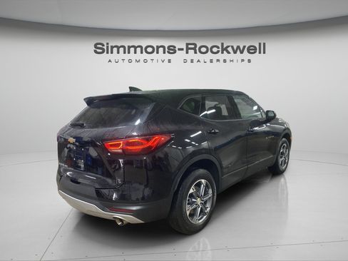 Used 2025 Chevrolet Blazer LT AWD/4WD image 5