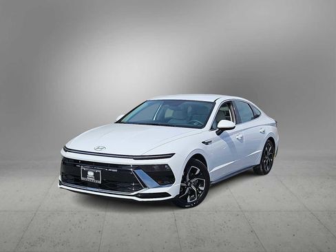 Used 2025 Hyundai Sonata SEL image 1