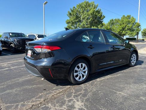 Used 2024 Toyota Corolla LE FWD image 5