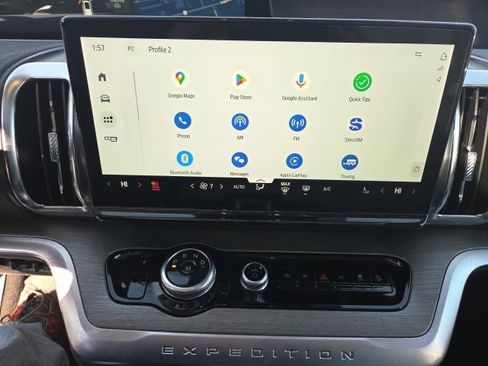 Certified 2025 Ford Expedition Platinum w/ Driver's Package image 33