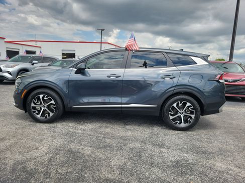 Used 2024 Kia Sportage EX FWD image 7