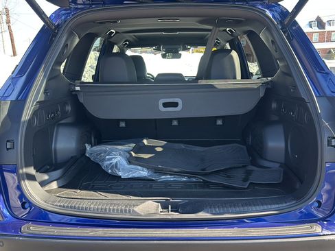 Used 2025 Subaru Forester Sport w/ Popular Package image 24